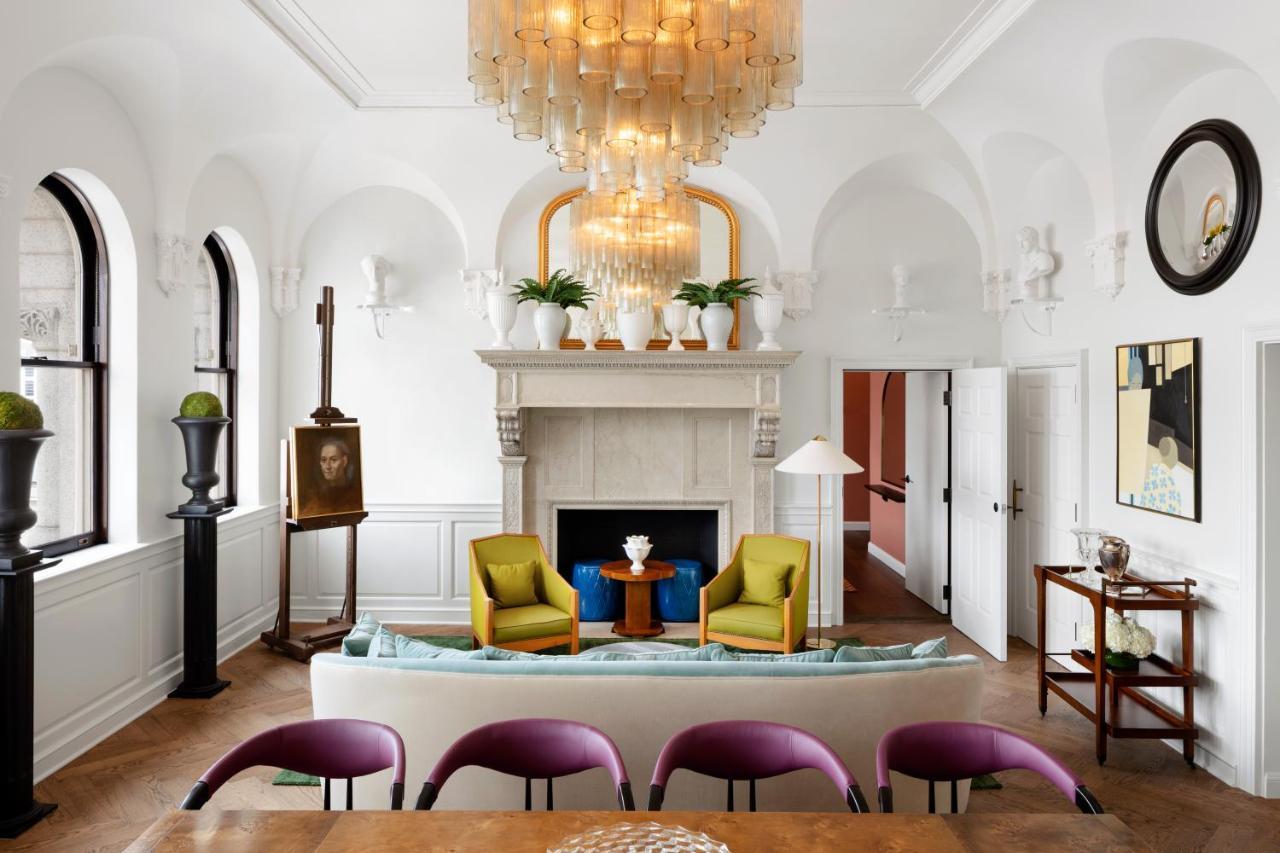 Riggs Washington Dc Hotell Exteriör bild The interior of the home