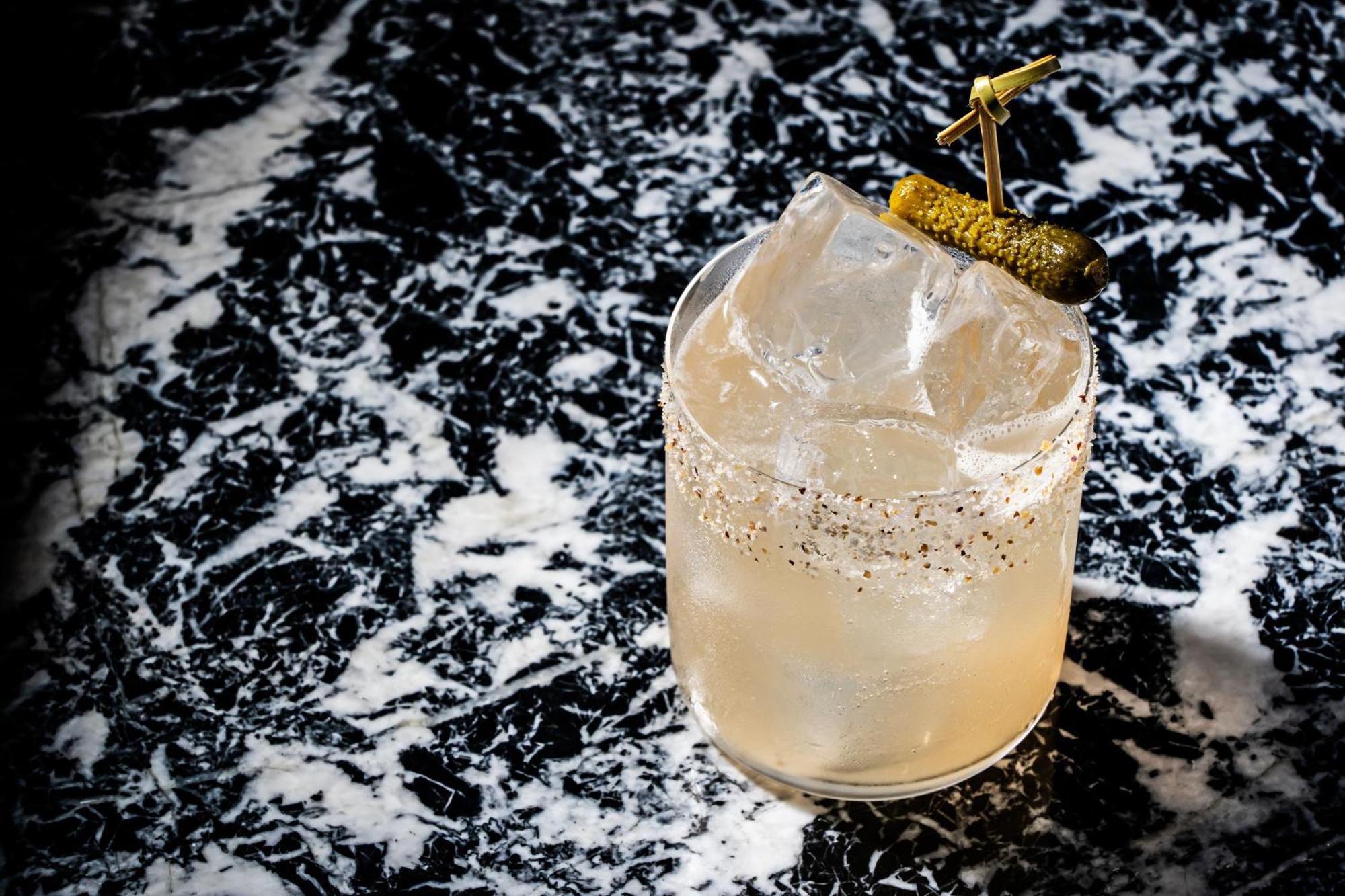 Riggs Washington Dc Hotell Exteriör bild A pear cocktail
