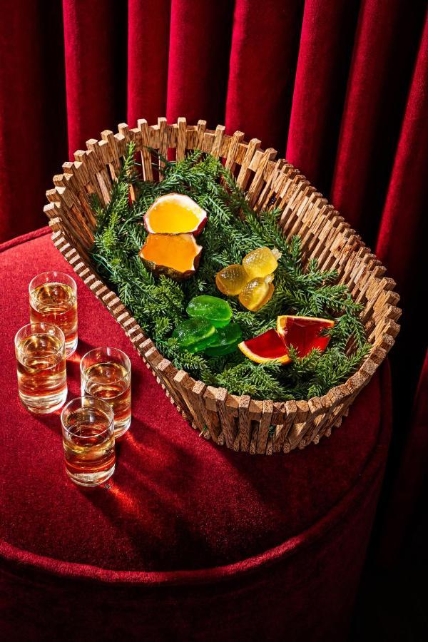 Riggs Washington Dc Hotell Exteriör bild A selection of liqueurs
