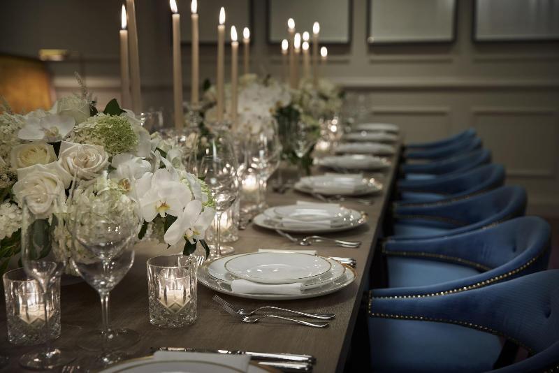 Riggs Washington Dc Hotell Exteriör bild A table set for a dinner party